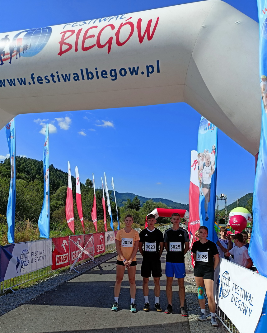 Zdjęcie aktywny_malopolanin_2023 (5)d9290577-5d80-402f-9861-cad6aff770ca.jpg w galerii Aktywny Małopolanin - 14 Festiwal Biegowy